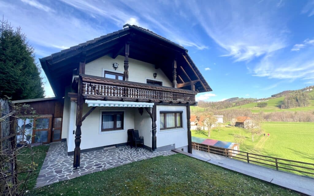 Einfamilienhaus in 4593 Untergrünburg: Haus mit Terrasse und Balkon, Wohnfläche 124 m²
