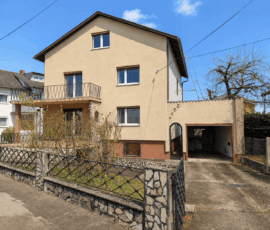 Mehrfamilienhaus in 4060 Leonding: Außenansicht, 230 m² Wohnfläche